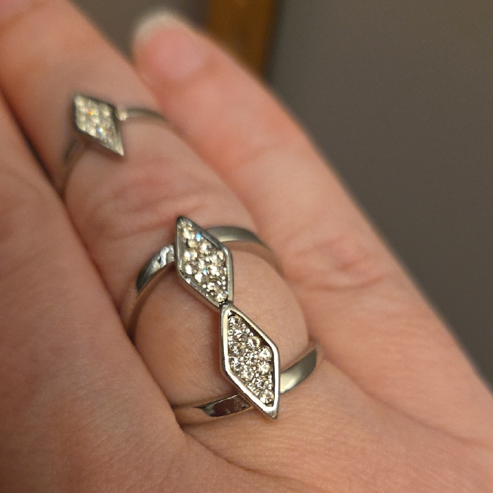 Elegant Silver Diamond Ring